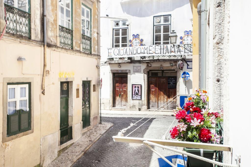 Typical Bairro Alto Apartment リスボン エクステリア 写真