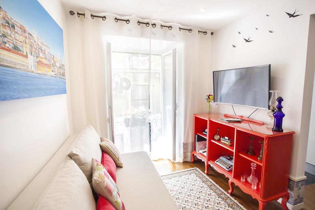 Typical Bairro Alto Apartment リスボン エクステリア 写真