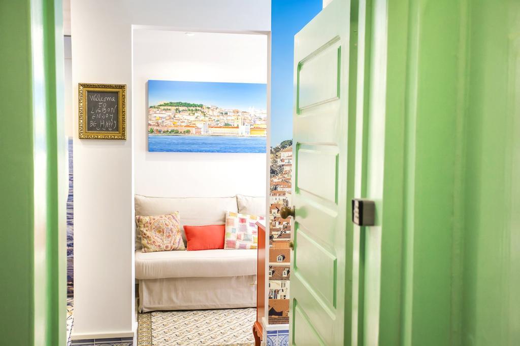 Typical Bairro Alto Apartment リスボン エクステリア 写真