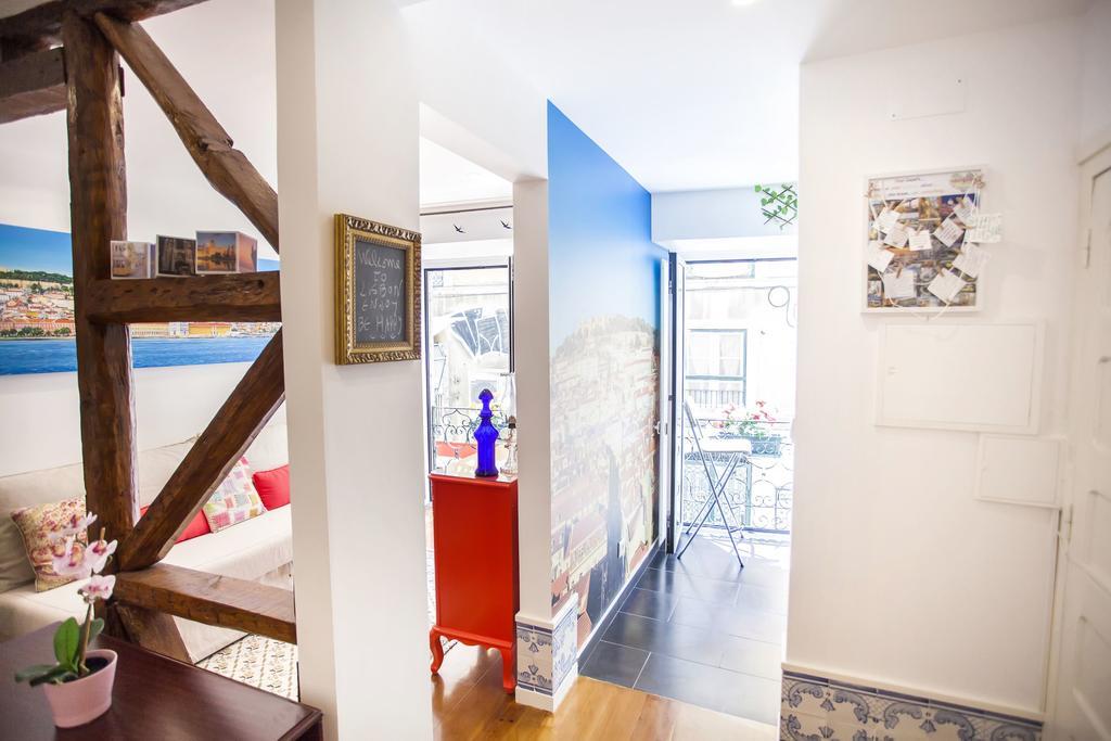 Typical Bairro Alto Apartment リスボン エクステリア 写真