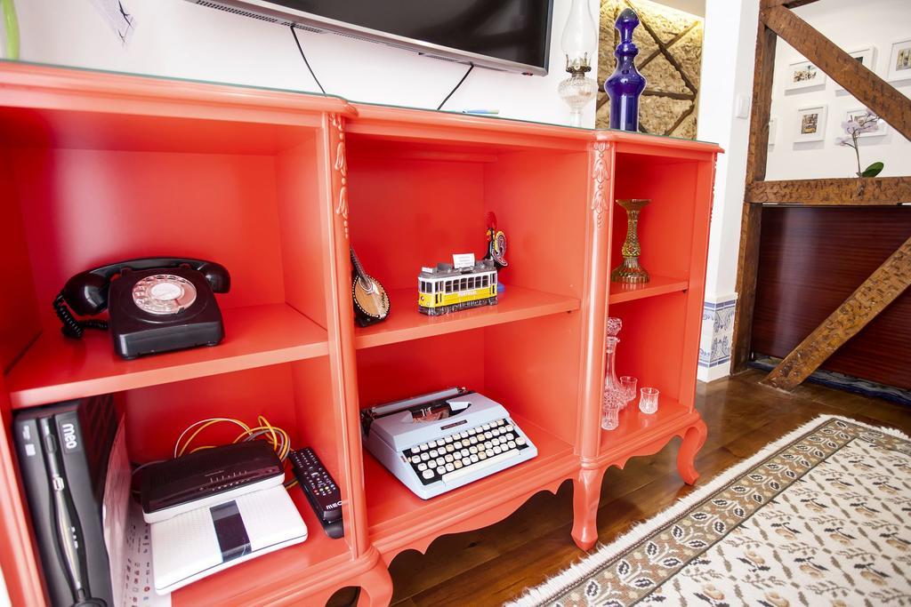 Typical Bairro Alto Apartment リスボン エクステリア 写真