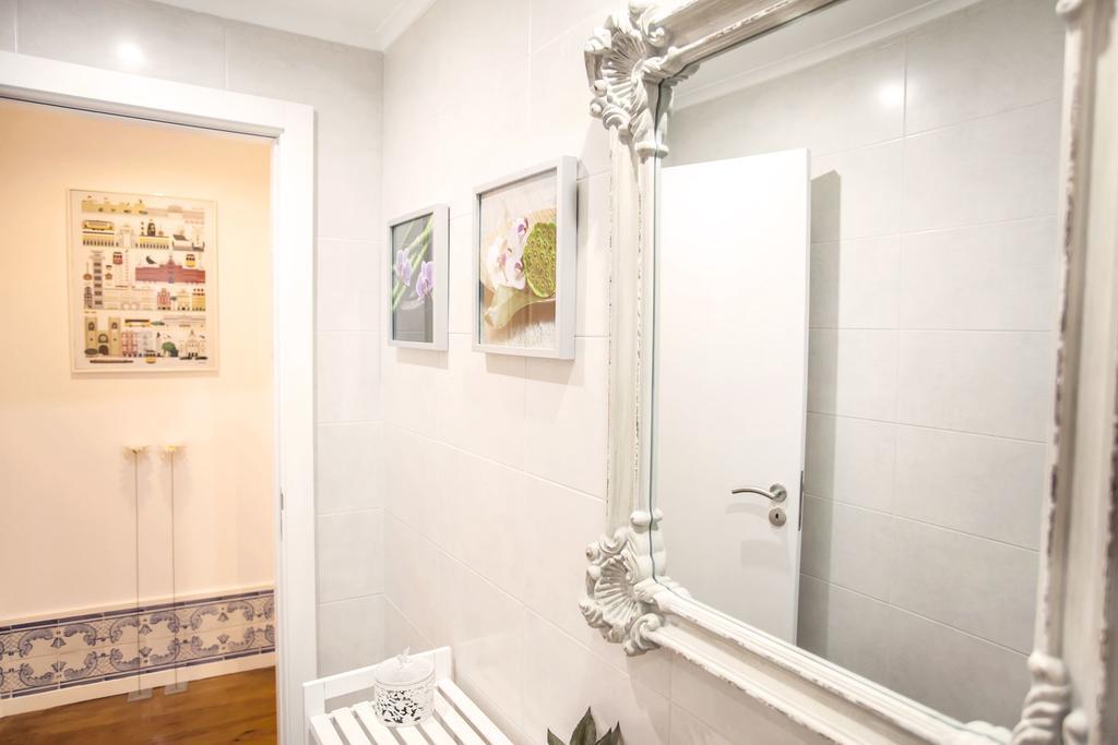 Typical Bairro Alto Apartment リスボン エクステリア 写真